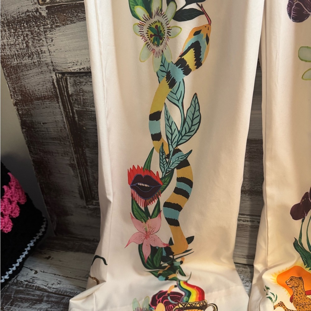 Floral Wide Leg Pants - Picture 2 of 9